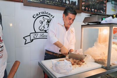 Chema Tapia promete mejorar condiciones de empresarios