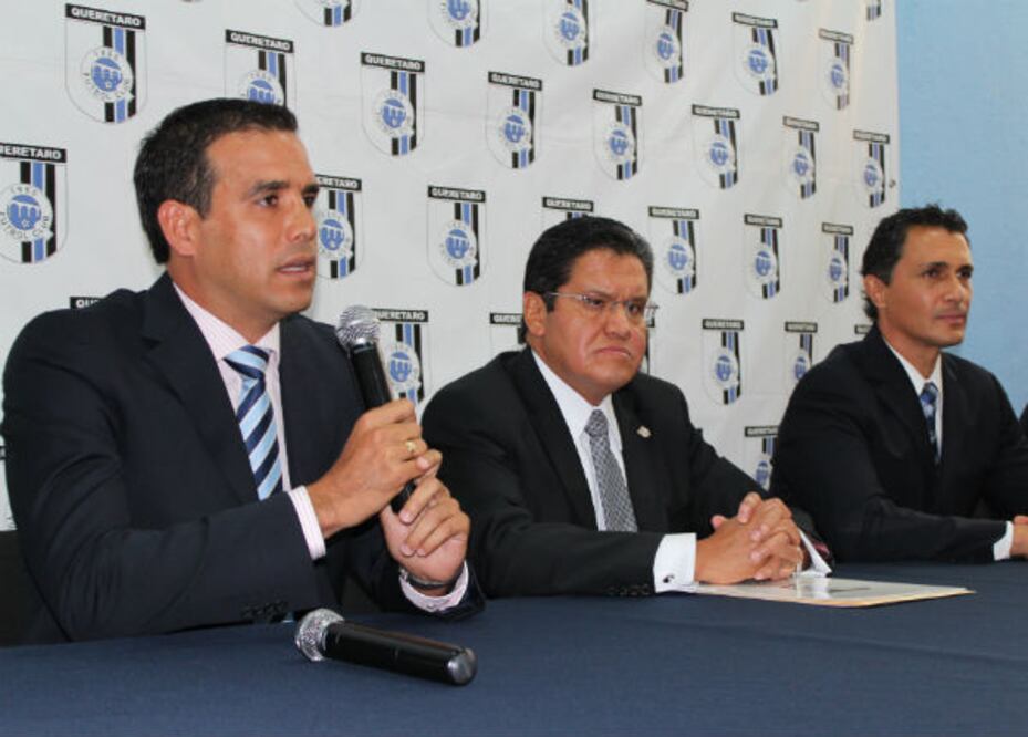 Reiteran apoyo a Carlos de los Cobos