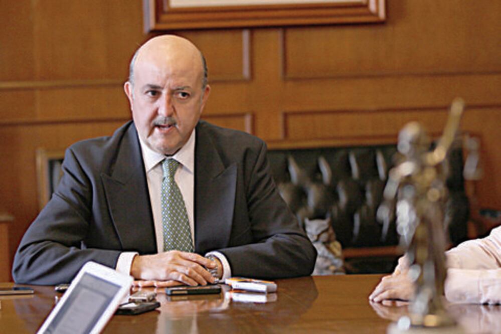 Magistrado llama a legislar