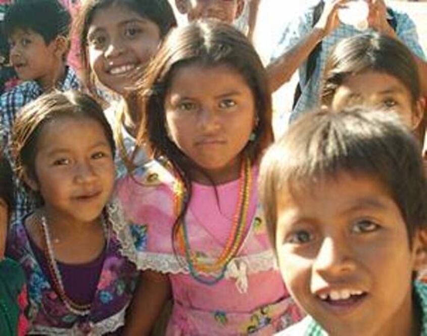 Niños indígenas en las calles de la capital 