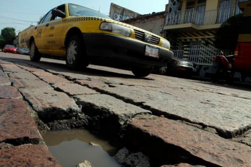 Inició reparación de baches: Ogando