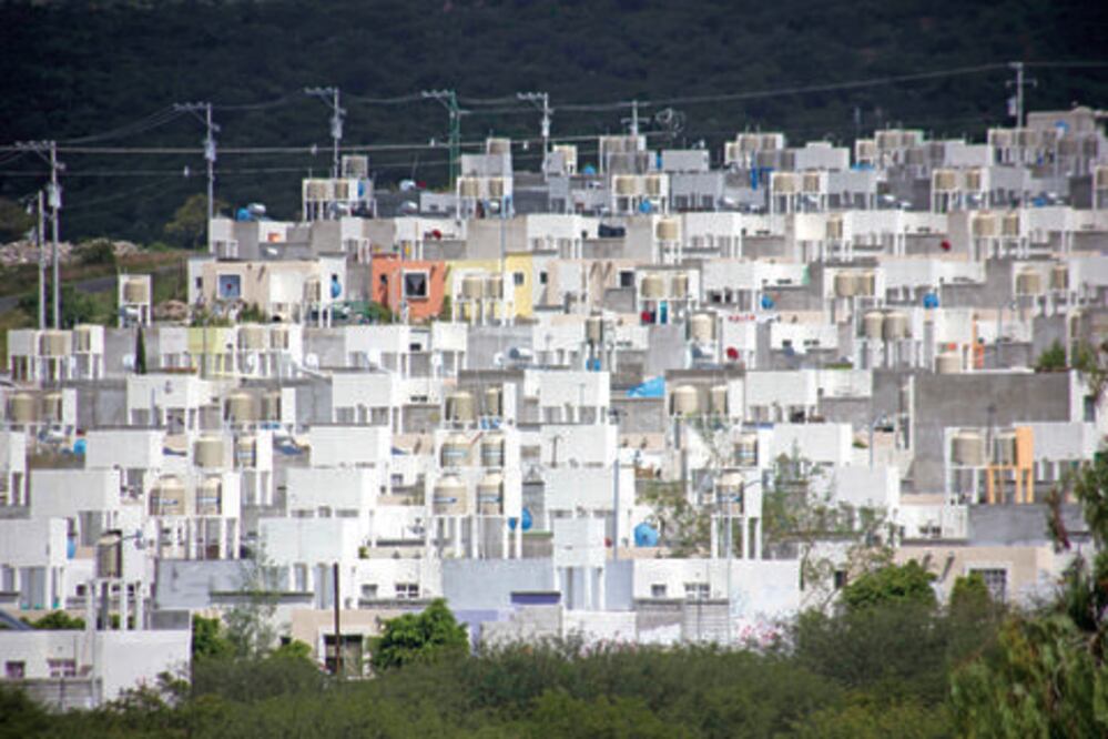 “Moches” alejaron a contructoras en SJR  