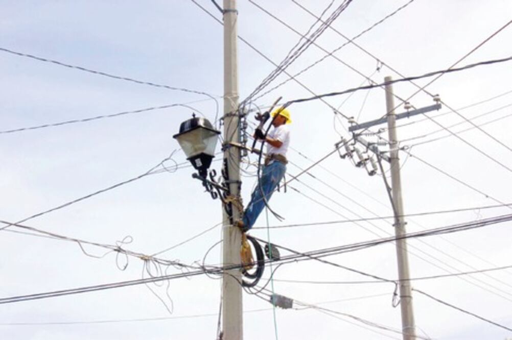 Obsoleto, cableado en San Juan del Río 