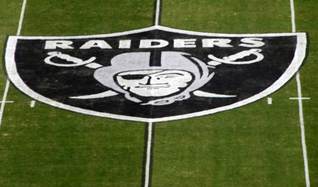 Oakland manda en el difícil Oeste