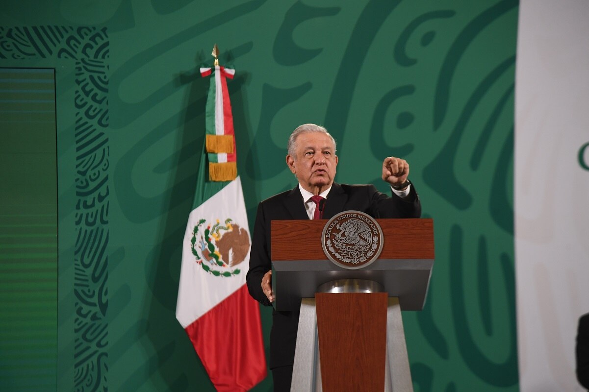 Opinión. Y contra las demás instituciones