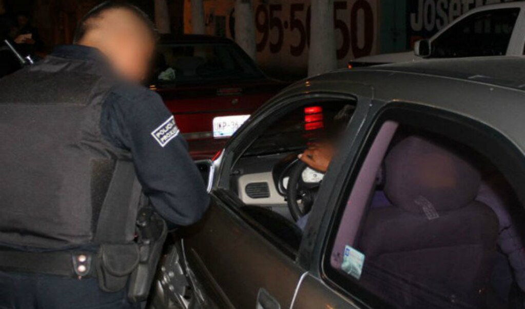 Detenido por querer dar "mordida" al policía