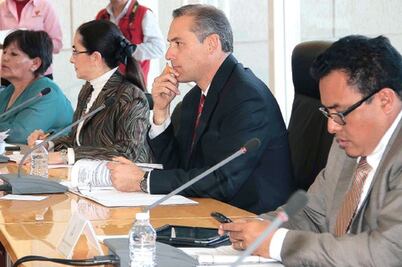 Acuerdan seguir con seguridad e inversión