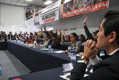 Consejo de UAQ toma protesta a Villaseñor