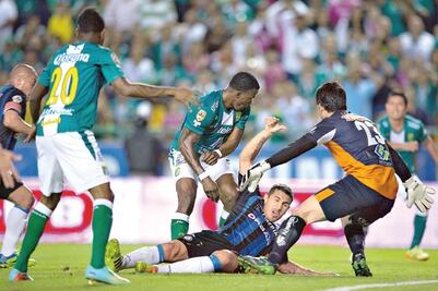 Ascenso de Querétaro, pausado