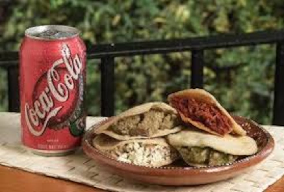 Avalan venta de Doña Tota a FEMSA