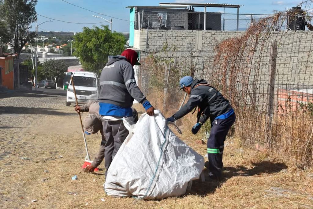 En Corregidora, el servicio de limpieza trabajará con normalidad este fin de año. Foto: Especial