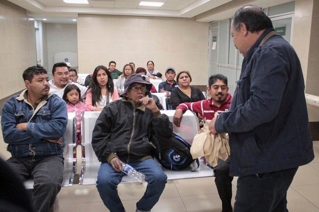 Alimento. Dan comida en hospitales