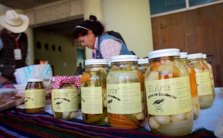 Mujeres productivas con la crianza y venta de codorniz