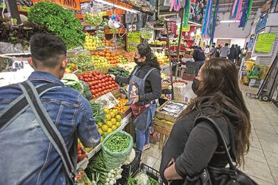 Comprar la canasta básica cuesta mil 500 pesos en Querétaro 