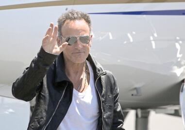 Canta en la Sudáfrica libre por primera vez  