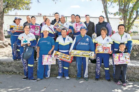 Distinguen a voceadores de EL UNIVERSAL 