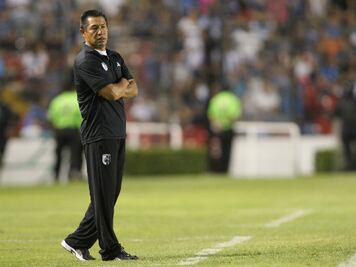 Ambriz recibe apoyo de la directiva 