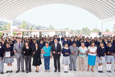 Inauguran arcotecho en escuela telesecundaria