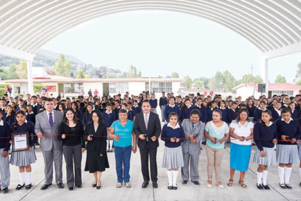Inauguran arcotecho en escuela telesecundaria