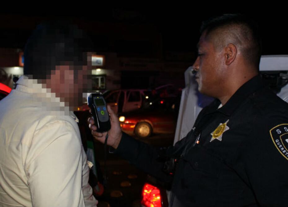 Alcoholímetro detiene a 12 personas