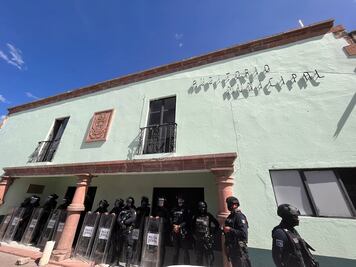 Elementos policiacos llegan a Huimilpan para mantener la paz