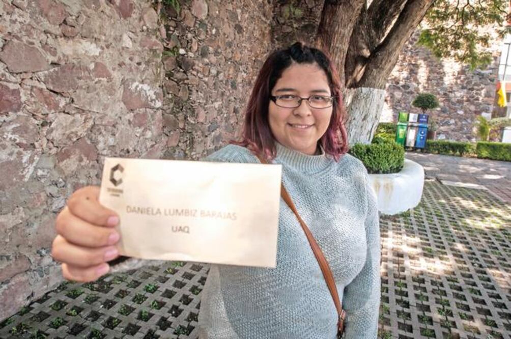 Daniela comparte que estudia Artes Plásticas “porque es una manera muy bonita de comunicarle a la gente muchos sentimientos”. (FOTOS: RICARDO LUGO. EL UNIVERSAL)