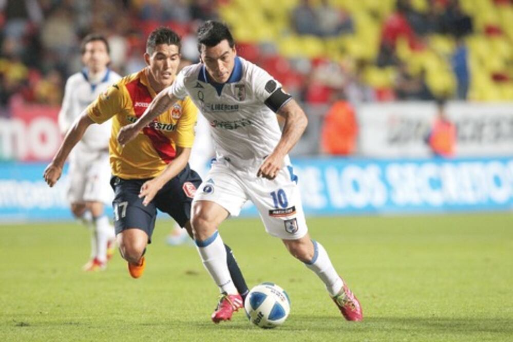 Confirmado: Esteban Paredes se va