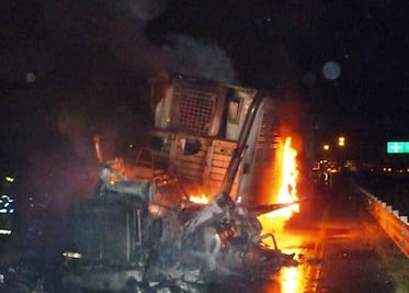 Se incendia tráiler en la México-Piedras Negras