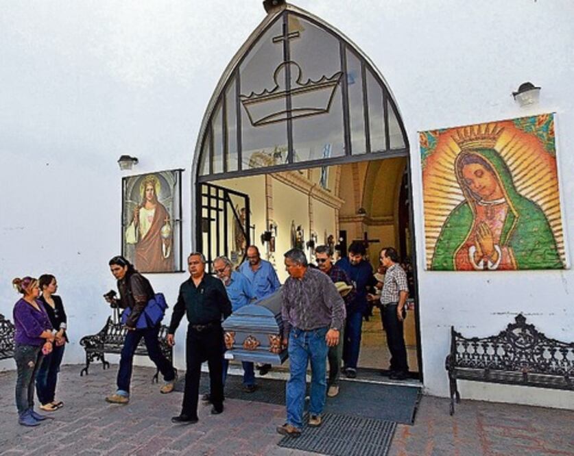  Despiden al poeta Alcocer Montes