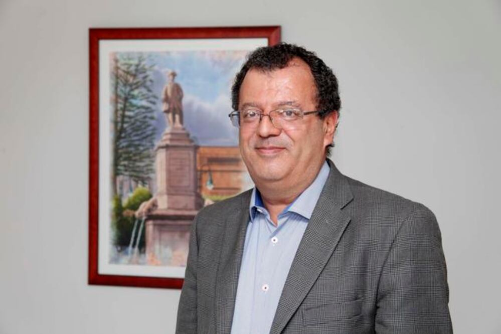 Durante el recorrido por Colón, el candidato también fue recibido por ejidatarios de este municipio, con quienes intercambió puntos de vista / Foto: Archivo