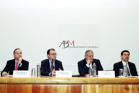 SHCP: depreciación no afecta estabilidad