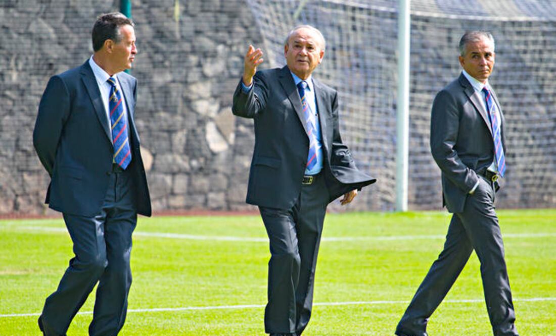 El presidente del Cruz Azul dice que sólo recuerda al Grandote de Cerro Azul cuando les dio el último título (ARCHIVO. EL UNIVERSAL)