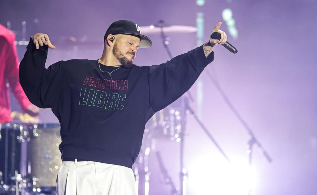 Residente reúne a 180 mil personas en concierto de la CDMX; convierte el Zócalo en protesta masiva por Gaza