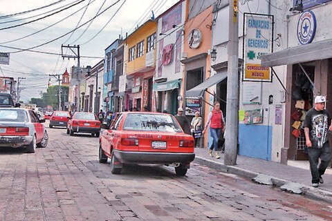 Identifican a presuntos asaltantes por video