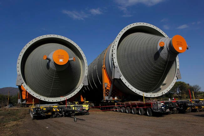 La empresa Pesado Transport está obligada a reparar las afectaciones que se generen por el paso de las megacalderas por Querétaro, artefactos que tienen como destino final la ciudad de Tula, en el estado de Hidalgo. (LUIS SÁNCHEZ. EL UNIVERSAL)