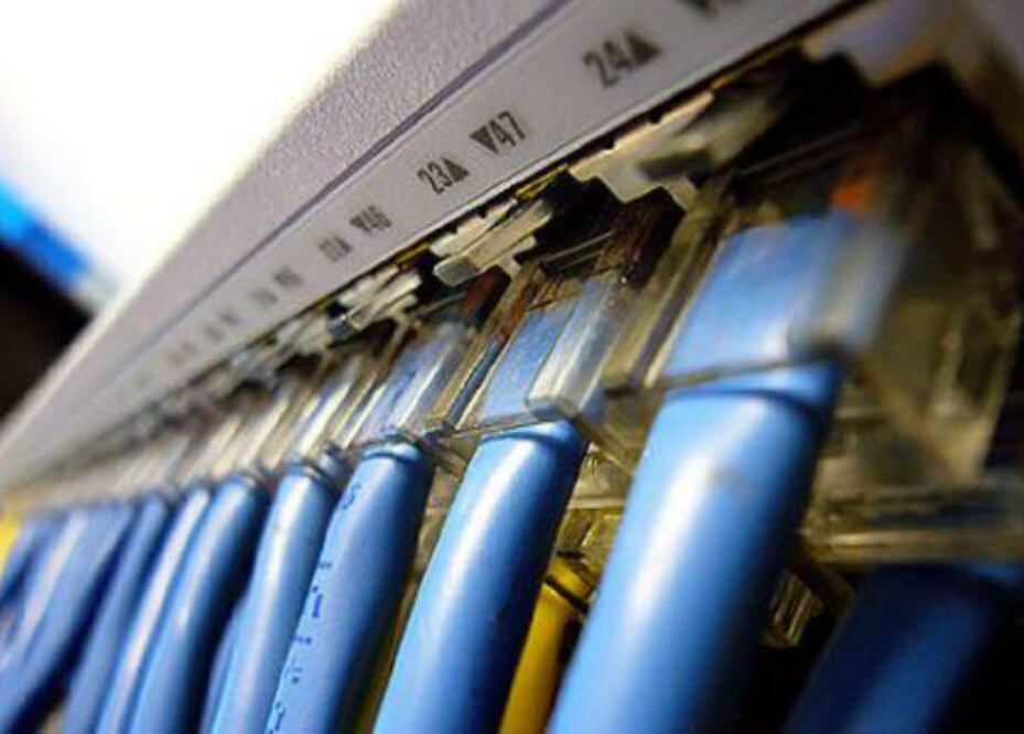 Demandan espectro y reglas de competencia