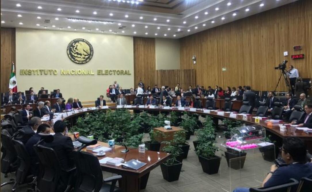 Sesión del Consejo General del INE. /Tomada de Twitter