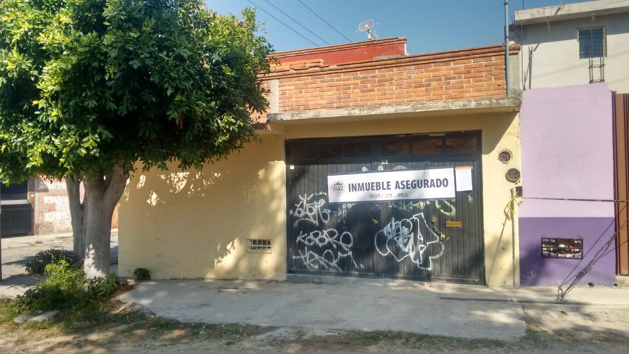 Localizan vehículos robados, durante cateo en San Juan del Río