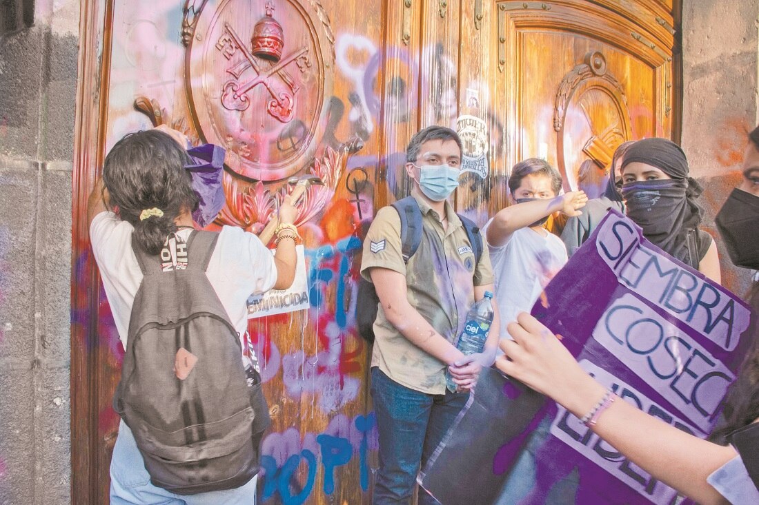 Diócesis de Querétaro reporta daños a dos de sus inmuebles, entre ellos el templo de San Francisco 