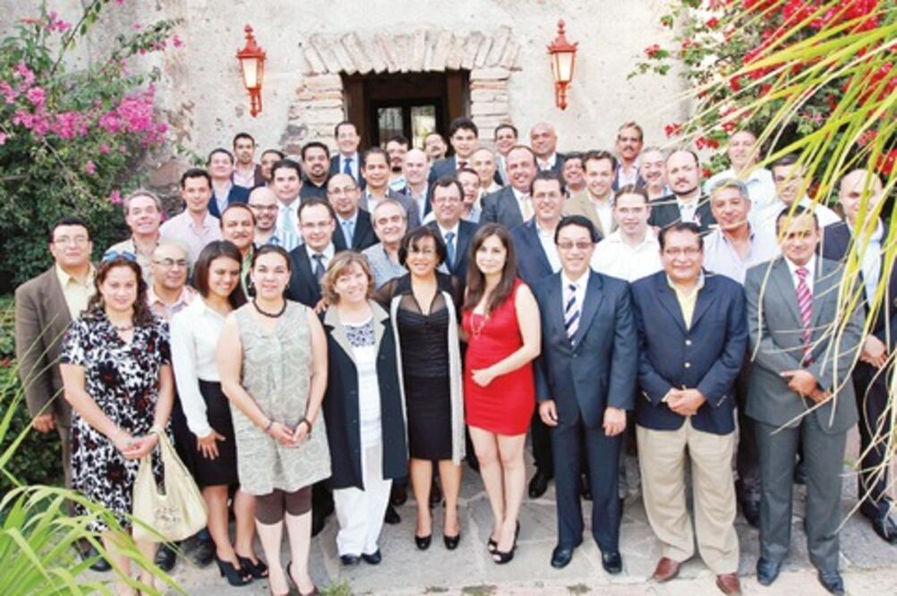 Expertos comparten ideas en varios temas