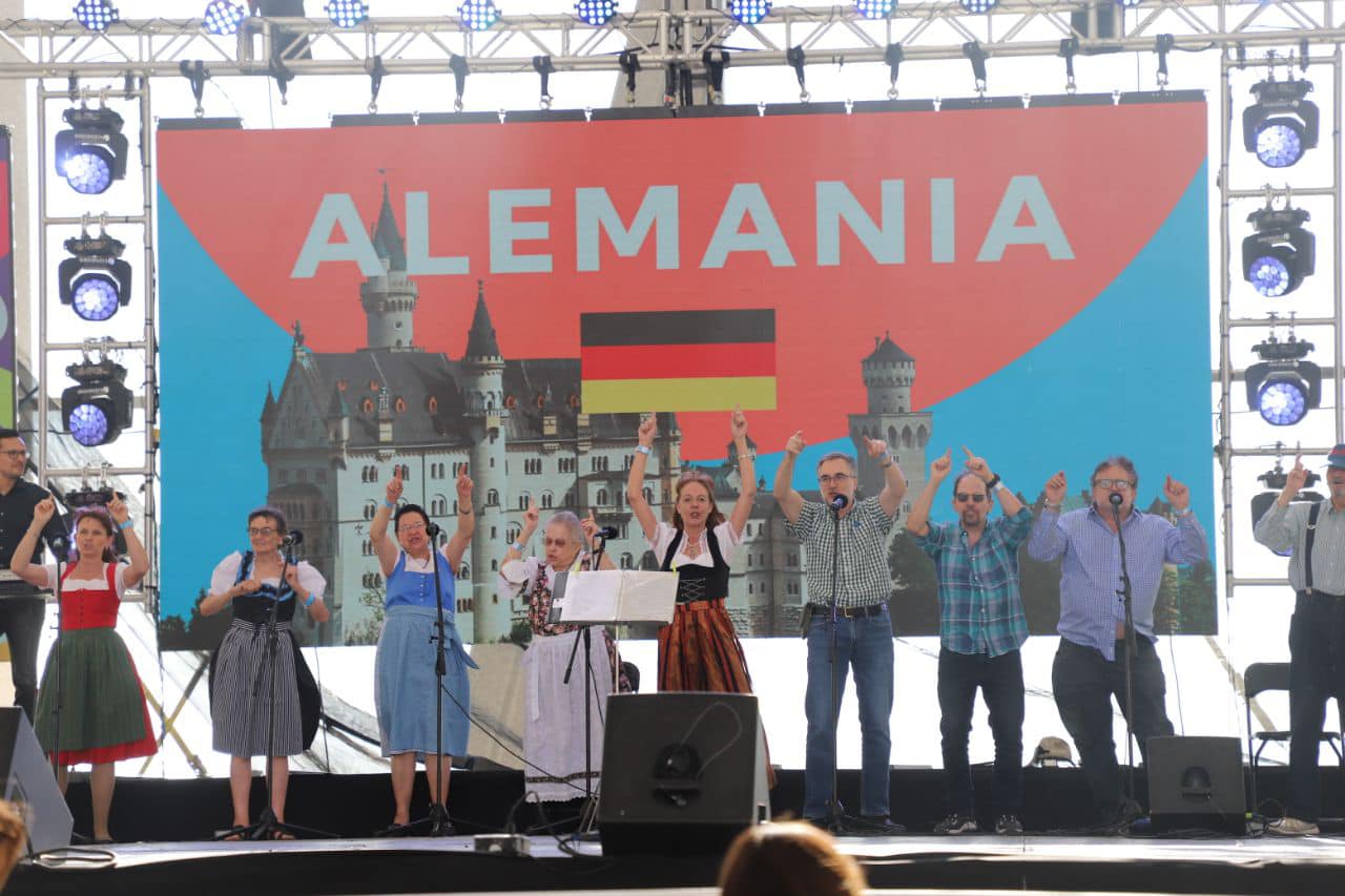 Más de 44 mil personas participaron en el Festival de Comunidades Extranjeras