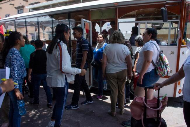 Presentan estudio del perfil de los turistas