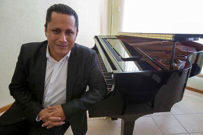 Vladimir Curiel tocará con la OFEQ 