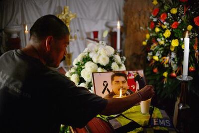 Blindan a familia de fotoperiodista