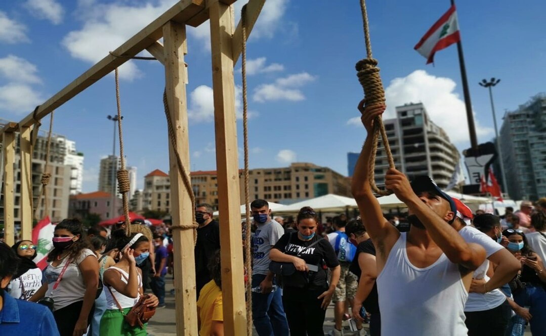 Beirut."¡Cuélguenlos!", manifestantes claman venganza ante la explosión