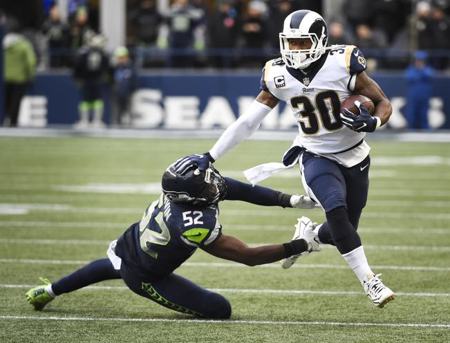 Rams despluma a Seahawks
