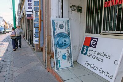 Pega a empresarios cotización del dólar 