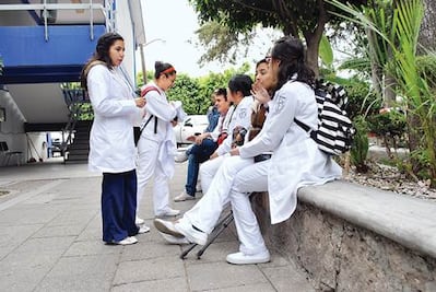 UAQ se une a plan de protección a pasantes