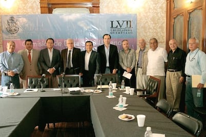 Analizan proyecto del tren rápido