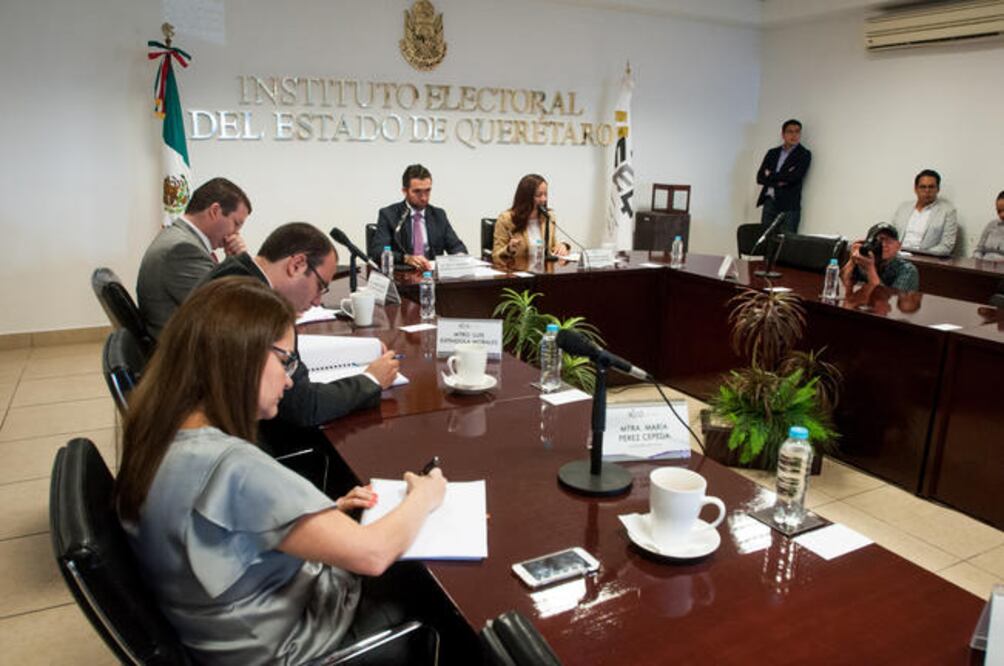 Los candidatos tendrán un periodo de 30 días para la recolección de firmas, las cuales deberán de representar el 2% del padrón electoral. (RICARDO LUGO. EL UNIVERSAL)